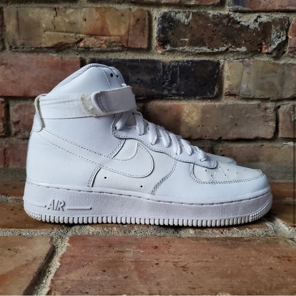 Nike Air Force 1 High Triple White Youth Size 6 - Picture 6 of 9